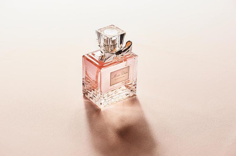 Have perfumes women must for 8 Must